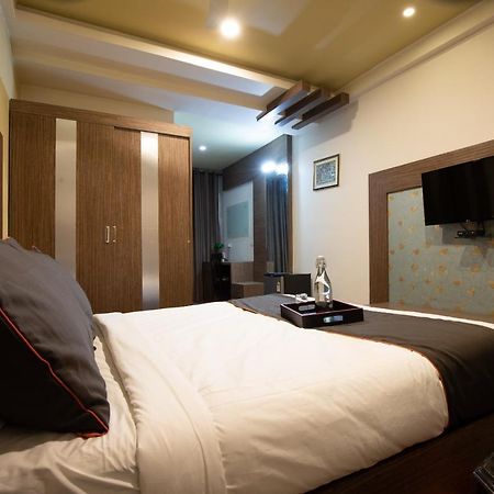 Oyo 79355 Collection O Hotel Adona Meenangadi 외부 사진