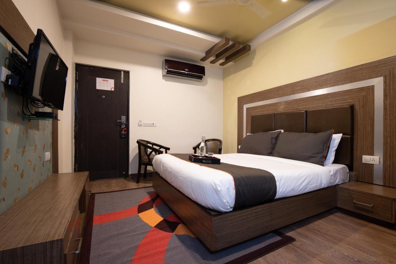 Oyo 79355 Collection O Hotel Adona Meenangadi 외부 사진