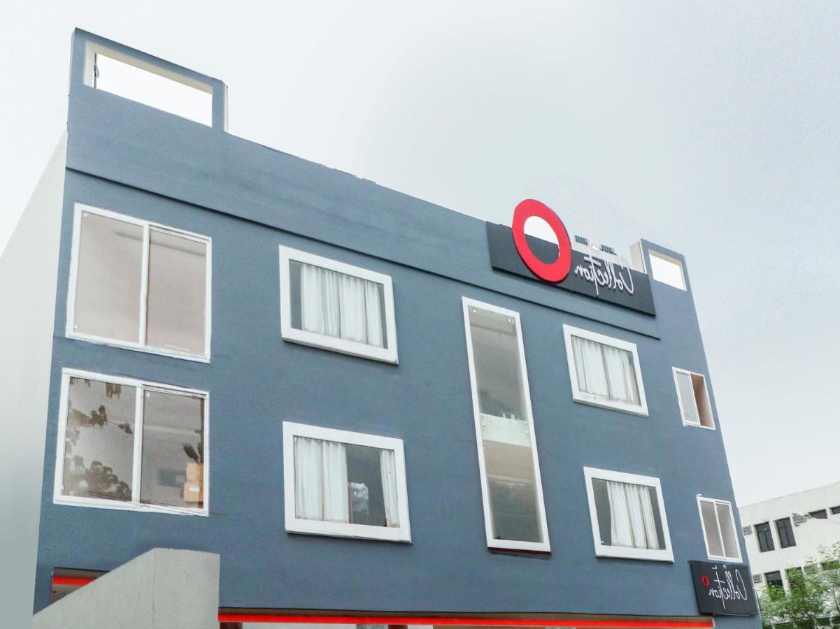 Oyo 79355 Collection O Hotel Adona Meenangadi 외부 사진