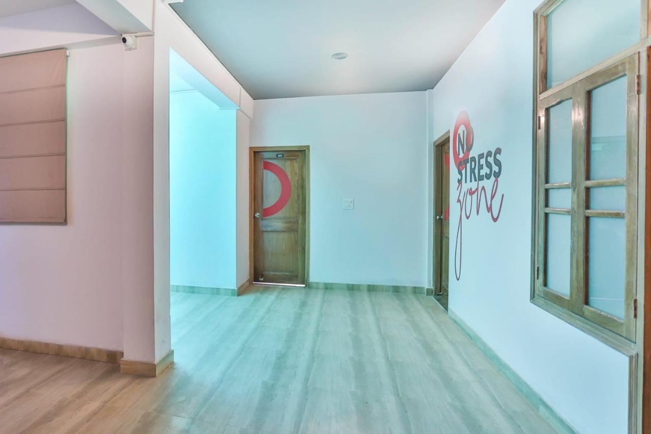 Oyo 79355 Collection O Hotel Adona Meenangadi 외부 사진