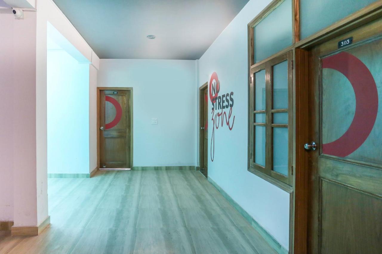 Oyo 79355 Collection O Hotel Adona Meenangadi 외부 사진