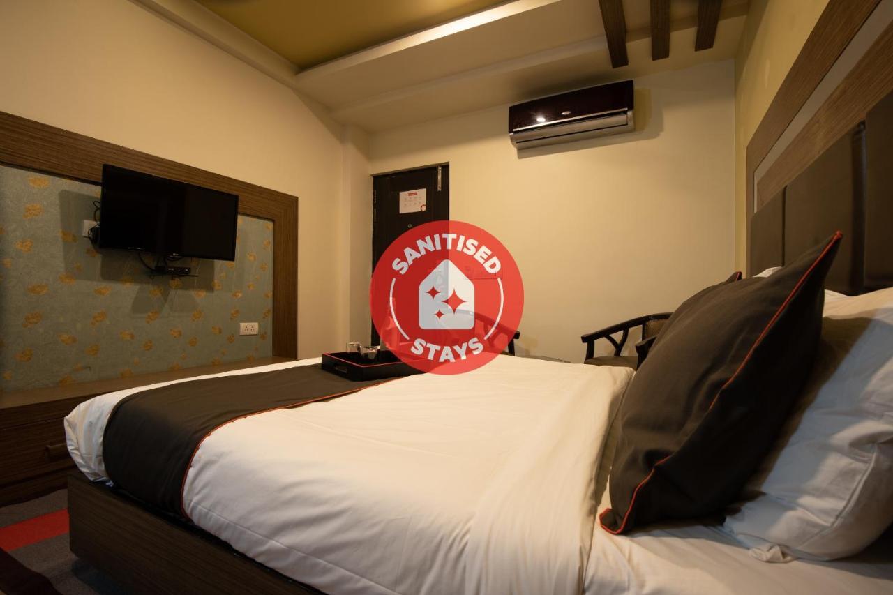 Oyo 79355 Collection O Hotel Adona Meenangadi 외부 사진